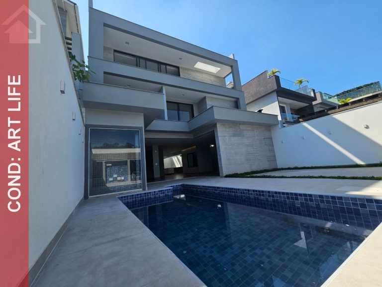 Casa Triplex Condomínio Art Life Recreio do Bandeirantes