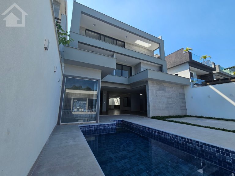 Casa Triplex Condomínio Art Life Recreio do Bandeirantes