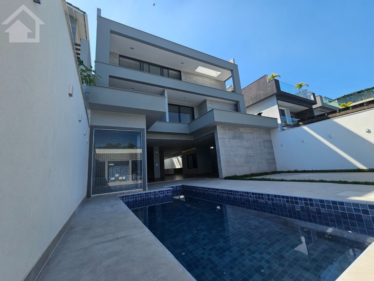 Casa Triplex Condomínio Art Life Recreio do Bandeirantes