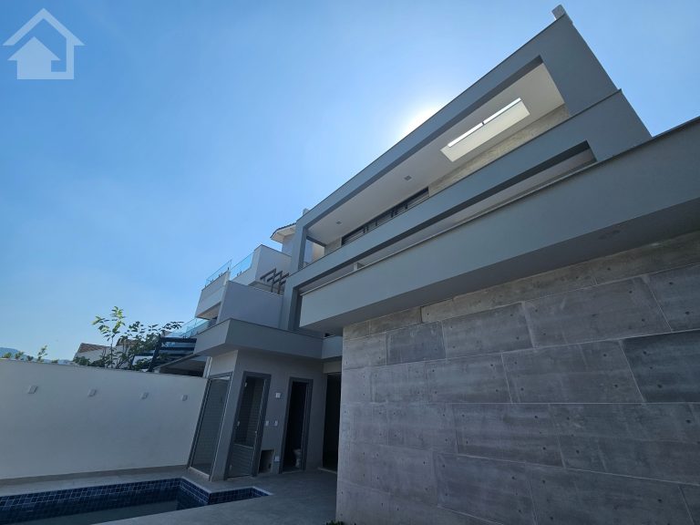 Casa Triplex Condomínio Art Life Recreio do Bandeirantes