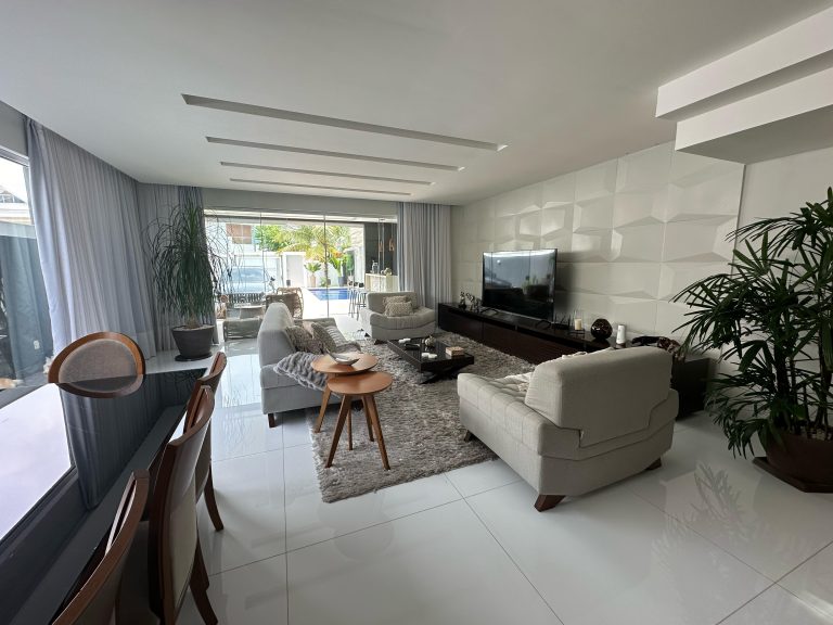 CASA DUPLEX OPORTUNIDADE NO CONDOMÍNIO RIVIERA DEL SOL / TODA MOBILIADA