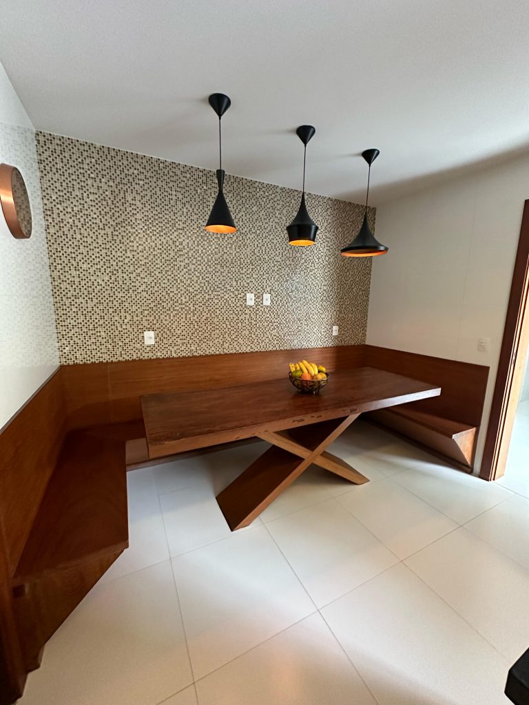 CASA DUPLEX OPORTUNIDADE NO CONDOMÍNIO RIVIERA DEL SOL / TODA MOBILIADA