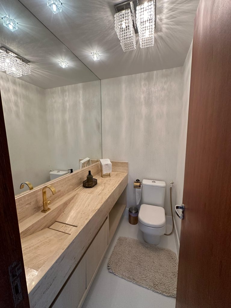 CASA DUPLEX OPORTUNIDADE NO CONDOMÍNIO RIVIERA DEL SOL / TODA MOBILIADA