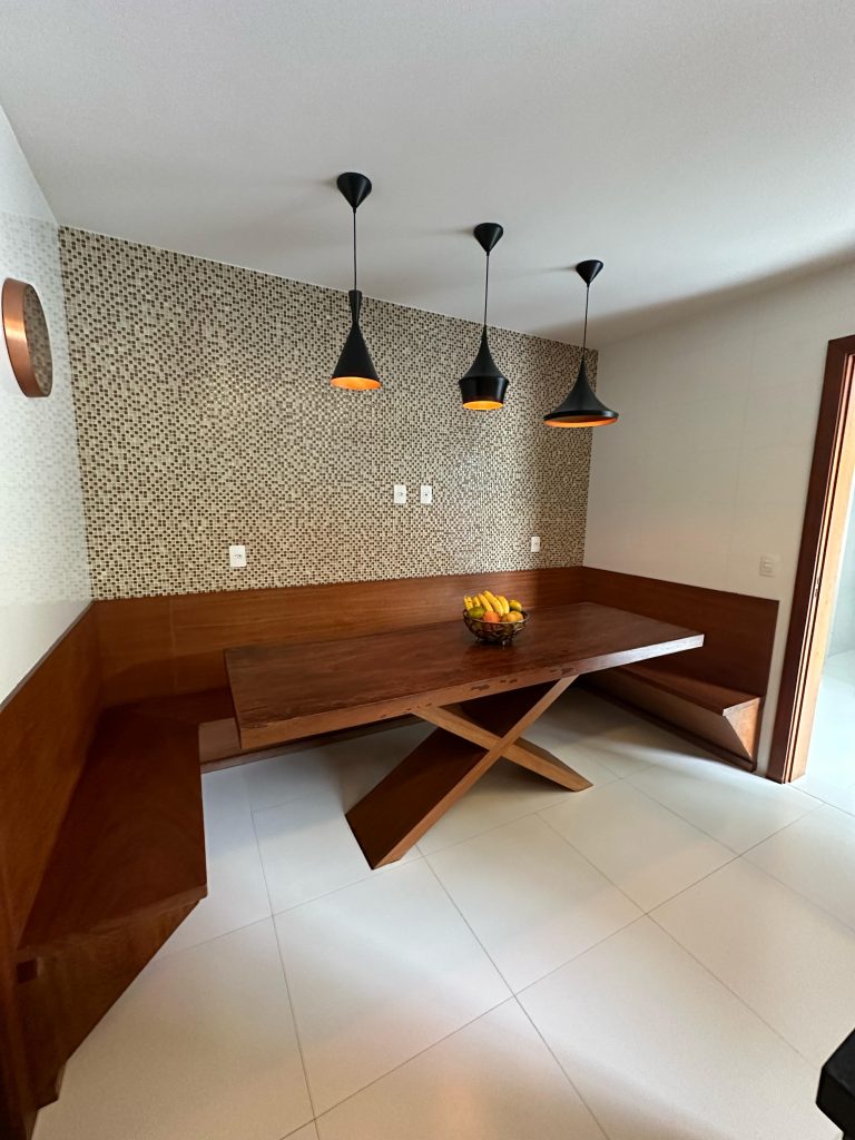 CASA DUPLEX OPORTUNIDADE NO CONDOMÍNIO RIVIERA DEL SOL / TODA MOBILIADA