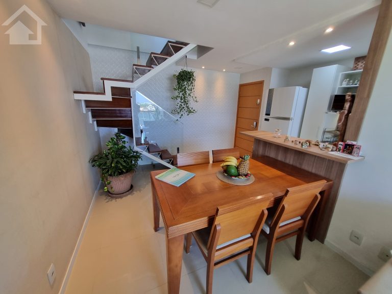 LINDA COBERTURA DUPLEX PORTEIRA FECHADA EM VARGEM PEQUENA