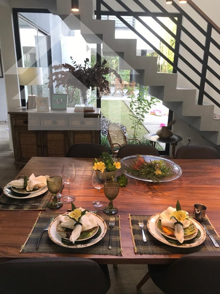 CASA DESLUMBRANTE NO COND: RESERVA ITANHANGÁ BARRA DA TIJUCA