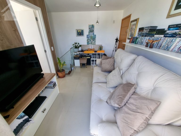 LINDA COBERTURA DUPLEX PORTEIRA FECHADA EM VARGEM PEQUENA