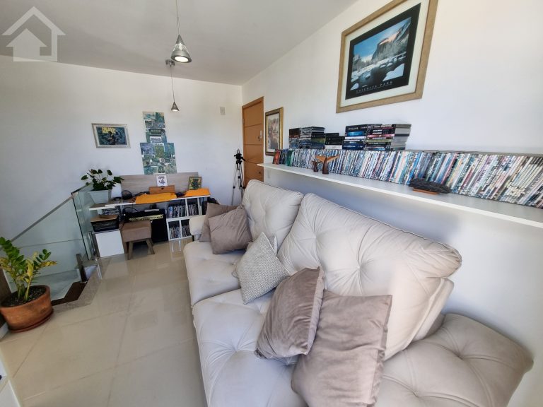 LINDA COBERTURA DUPLEX PORTEIRA FECHADA EM VARGEM PEQUENA