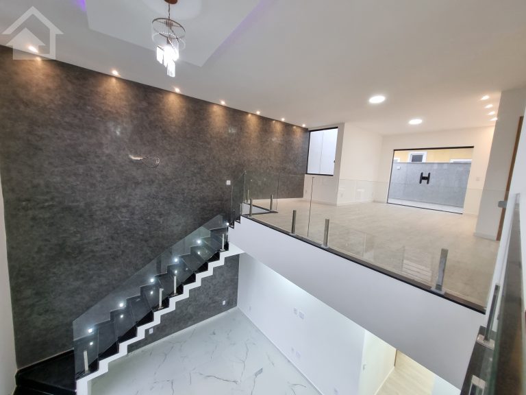 LINDA CASA DUPLEX CONDOMÍNIO DOM JOSÉ II VARGEM PEQUENA