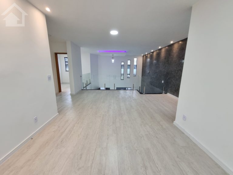 LINDA CASA DUPLEX CONDOMÍNIO DOM JOSÉ II VARGEM PEQUENA