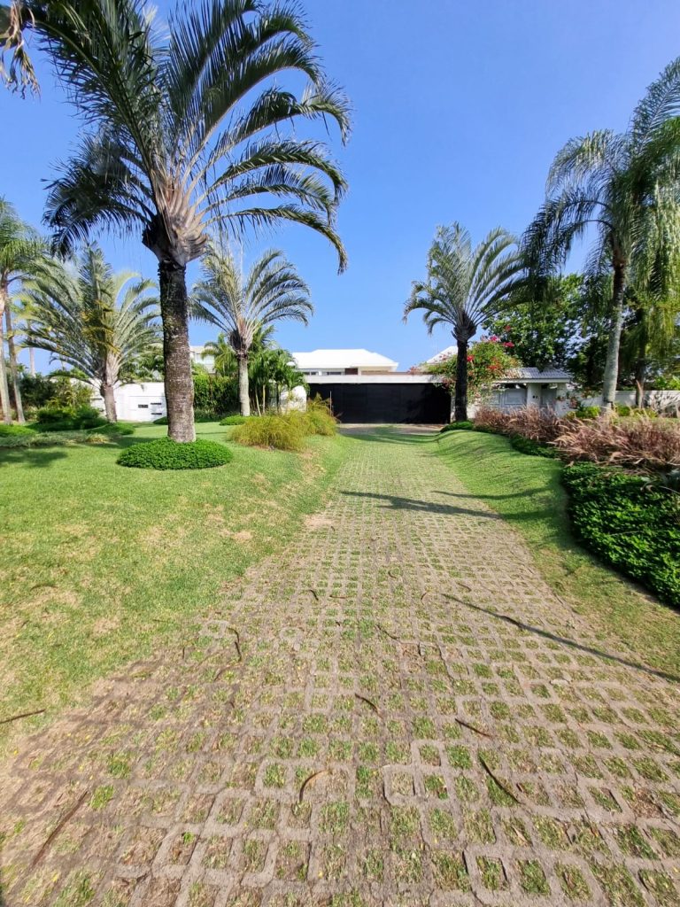 CONDOMINÍO MANSÕES DA BARRA