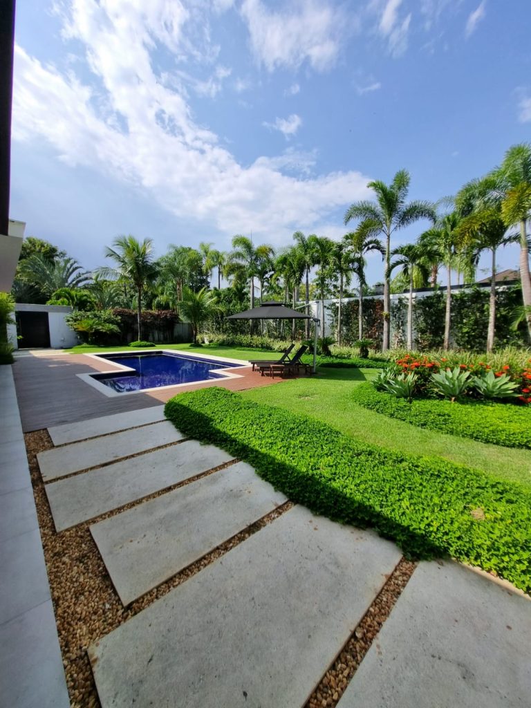 CONDOMINÍO MANSÕES DA BARRA