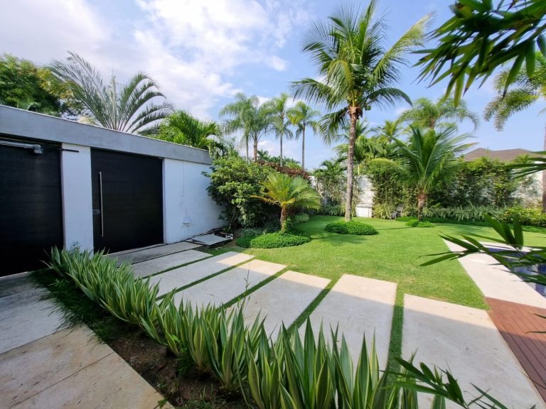 CONDOMINÍO MANSÕES DA BARRA