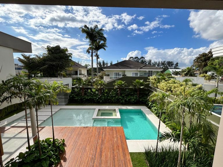 Casa de Condomínio com 5 Quartos à venda, 760m² – Barra da Tijuca Condomínio Santa Mônica Jardins