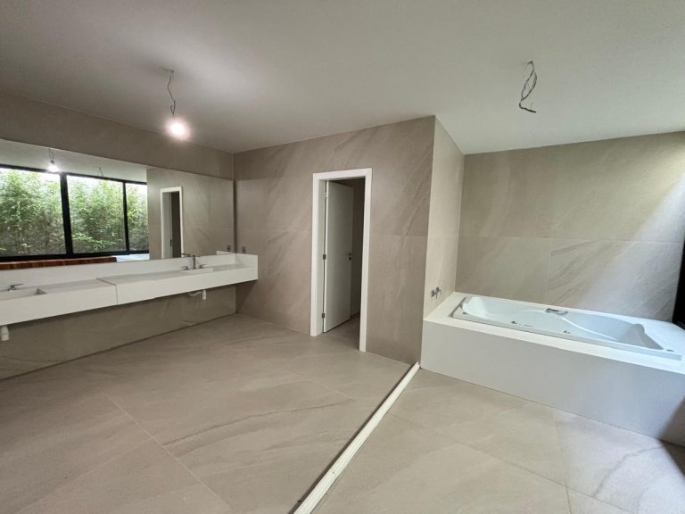 Casa de Condomínio com 5 Quartos à venda, 760m² – Barra da Tijuca Condomínio Santa Mônica Jardins