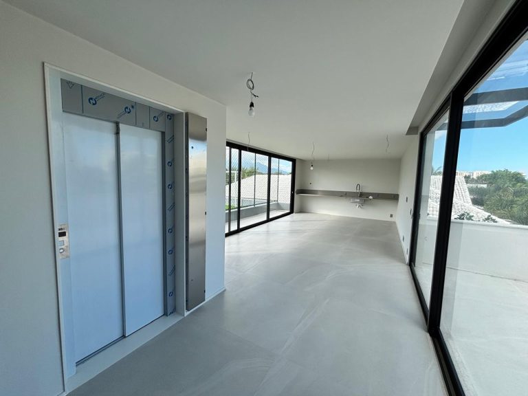 Casa de Condomínio com 5 Quartos à venda, 760m² – Barra da Tijuca Condomínio Santa Mônica Jardins