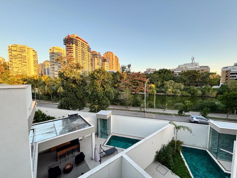 Casa de Condomínio localizado(a) no bairro: Barra da Tijuca – Rio de Janeiro possui 367 m² muito bem distribuídos