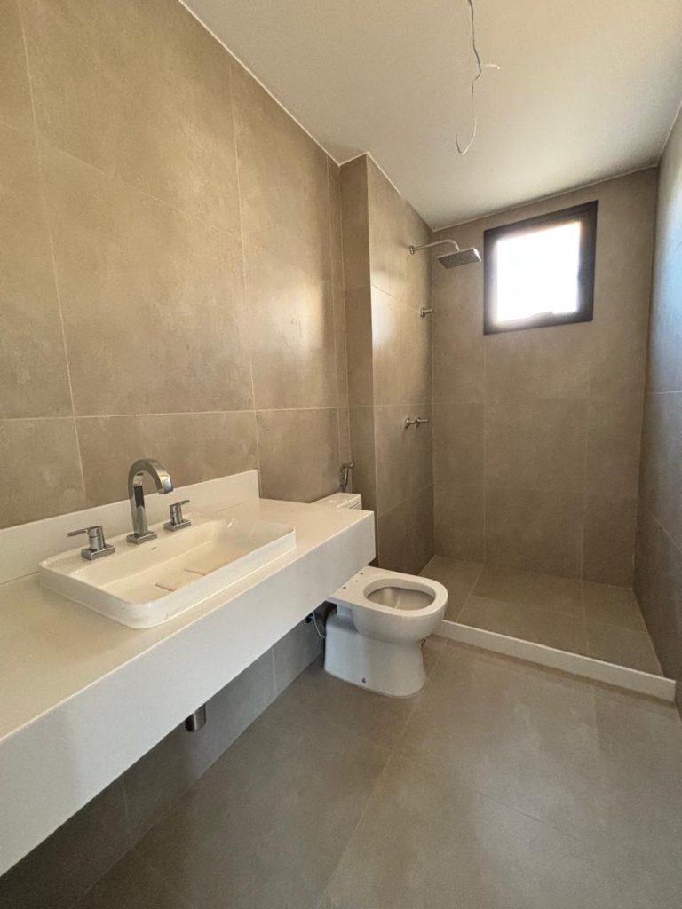 Casa de Condomínio localizado(a) no bairro: Barra da Tijuca – Rio de Janeiro possui 367 m² muito bem distribuídos